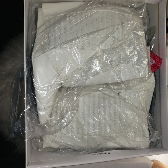 Akira White Ankle Boots - Picture 3 of 7